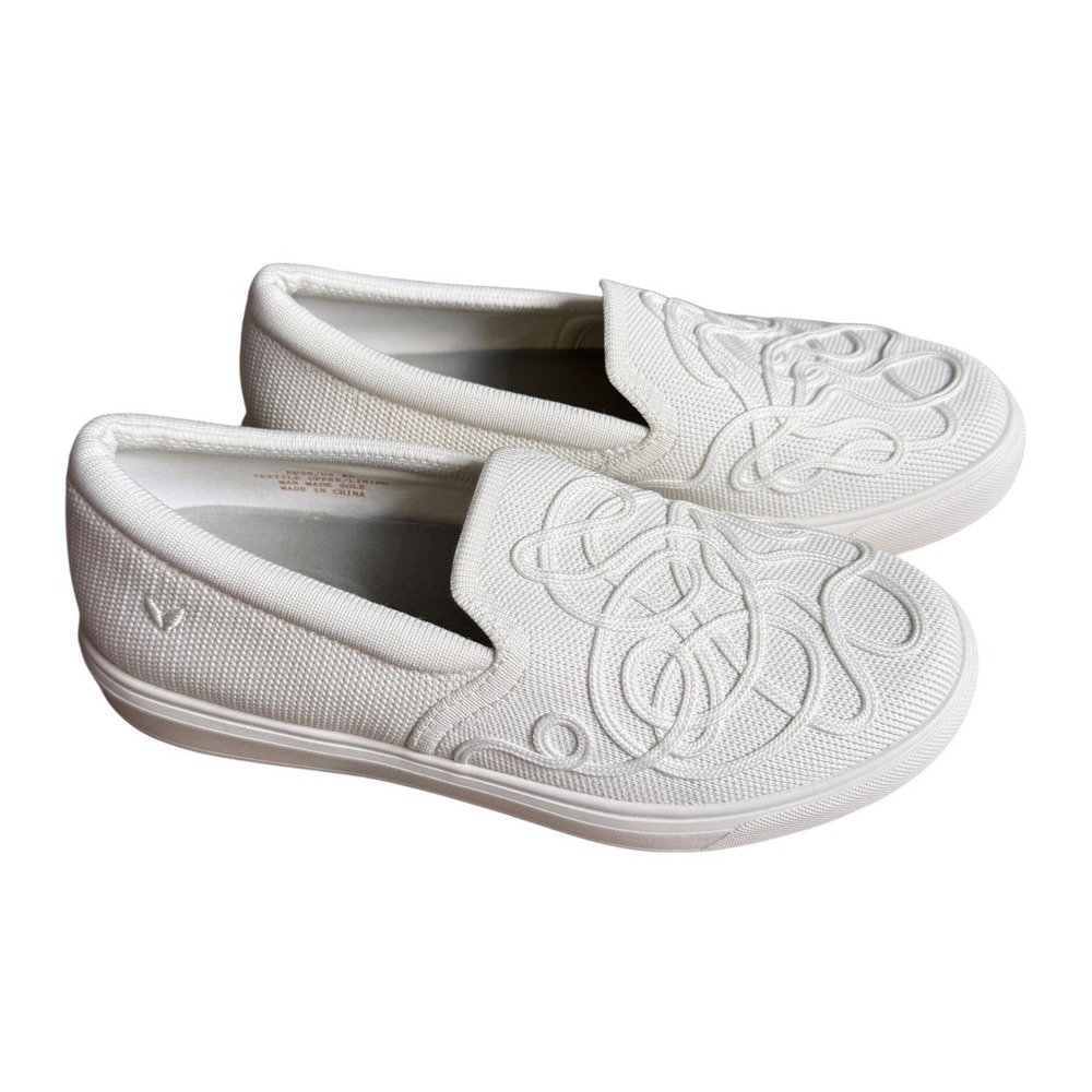 VIVAIA White Knit Embroidered Swirl Slip On Sneakers Loafers Womens 6 EU 36